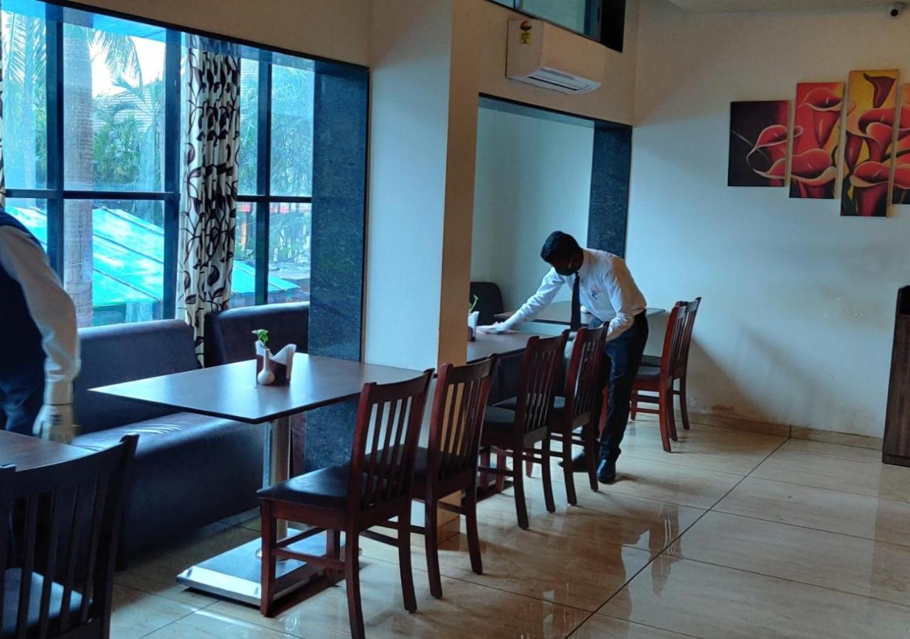 The Hotel Relax Kankavli Kankavali Bagian luar foto