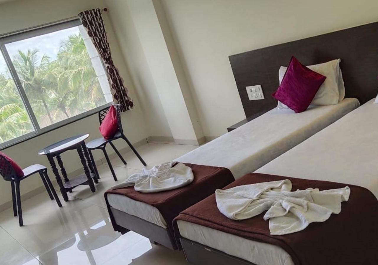 The Hotel Relax Kankavli Kankavali Bagian luar foto