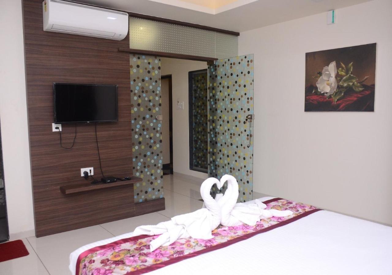 The Hotel Relax Kankavli Kankavali Bagian luar foto